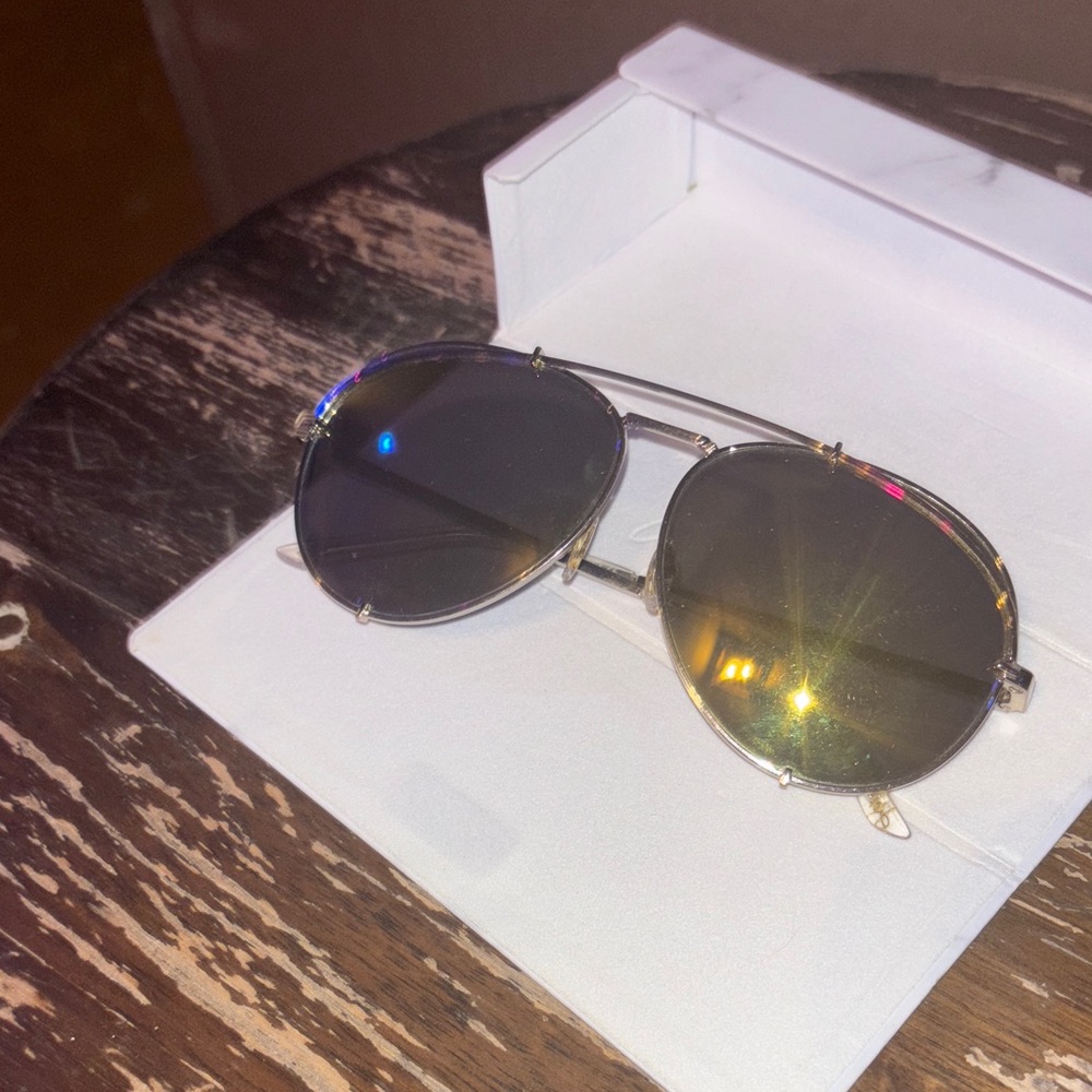 DIFF KOKO by Khloe Kardashian Sunglasses & Case - Picture 6 of 11